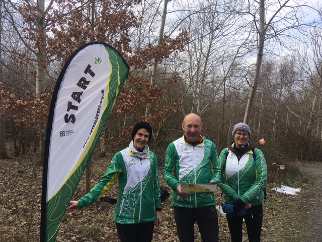 Volunteers_at_start
